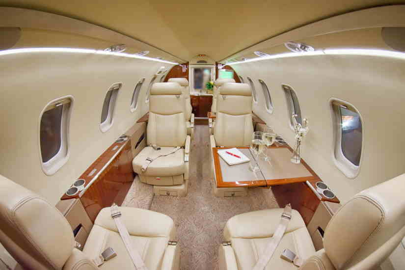 салон самолета Learjet 40 XR